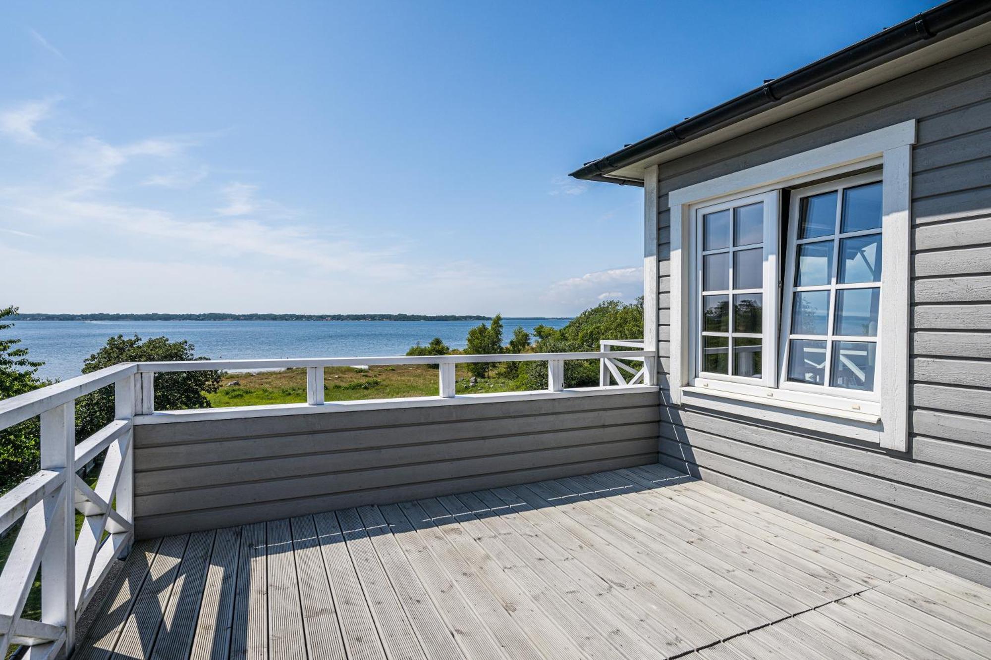 Villa Exclusive Tranquil By The Sea, Boat Available *